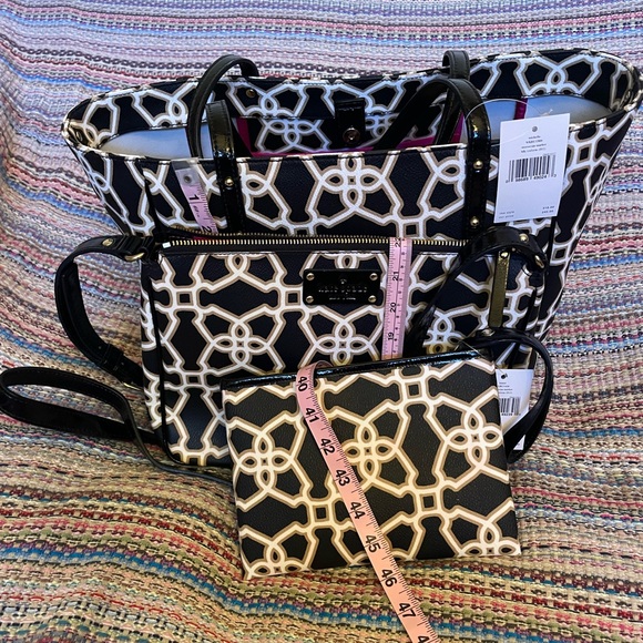 NWT kate spade Moroccan print wristlet - Picture 6 of 6